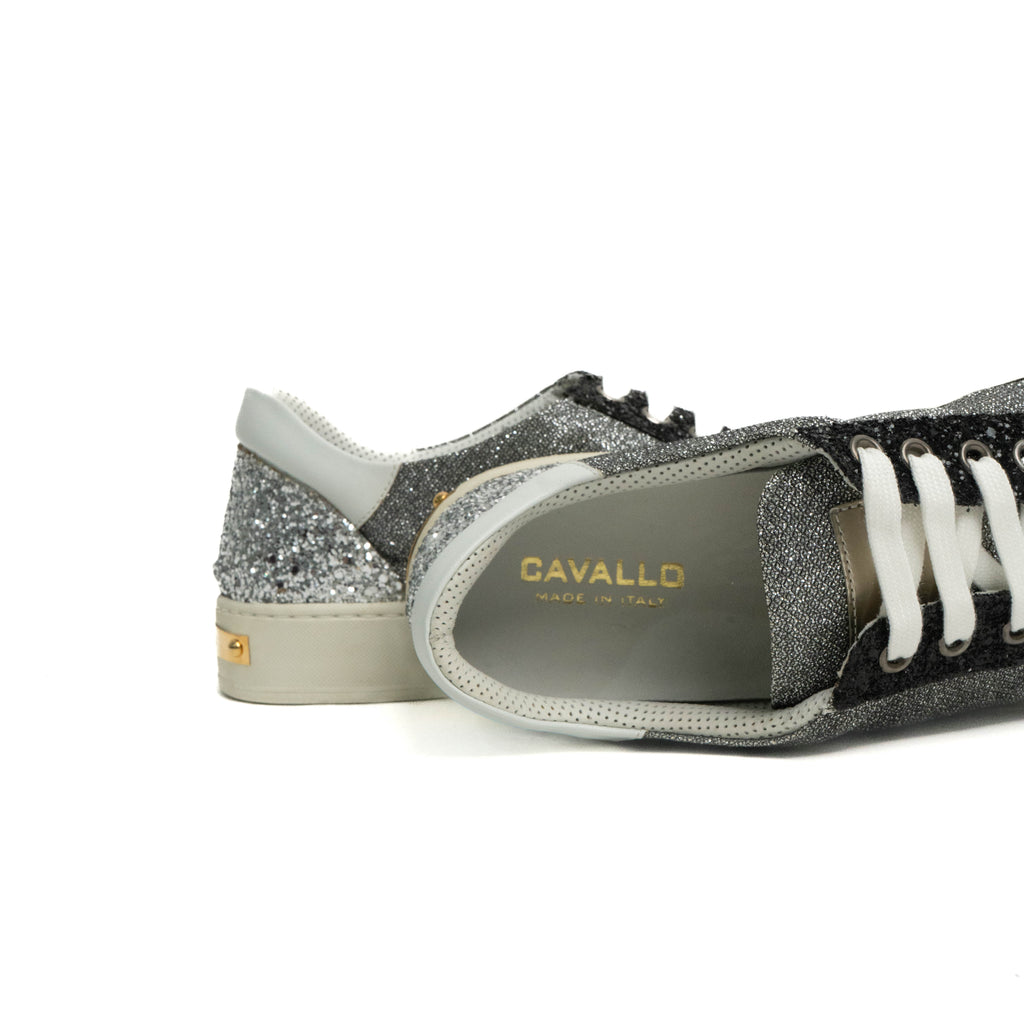 أحذية رياضية نسائية من كافالو – TS18BER